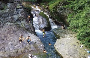 兵庫の川遊びスポット!魚ヶ滝荘オートキャンプ場まとめ!